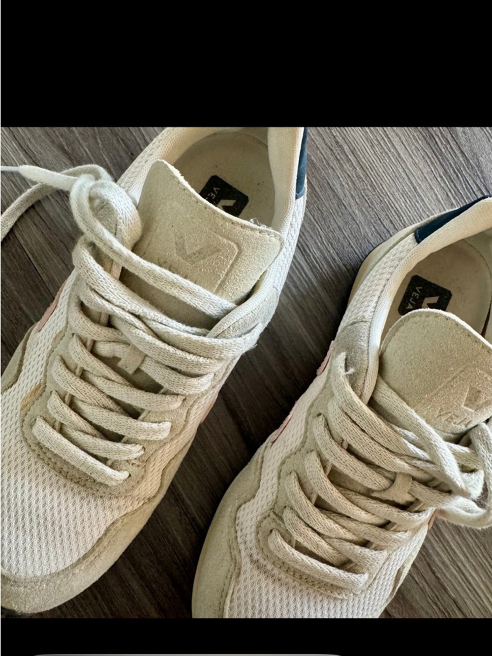 Veja Cream Canvas Sneakers with Pink Logo Detail - Picture 4 of 6